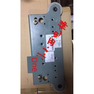 全新原厂正品广日电梯门挂板 门滑轮组件 原厂门挂板16806460A