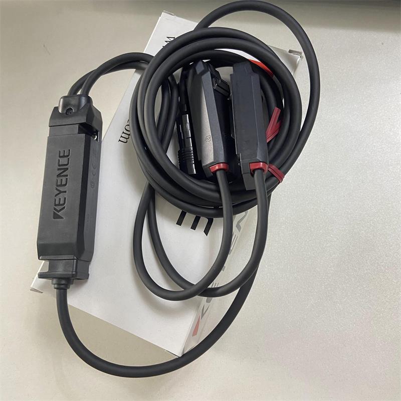 出售基恩士FD-XC8R1 FD-XS8 FD-XA1 流量计全新原装整套可议价