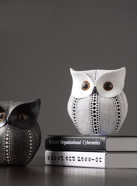 现代简约猫头鹰动物轻奢摆件家居装饰品客厅办公桌室样板房