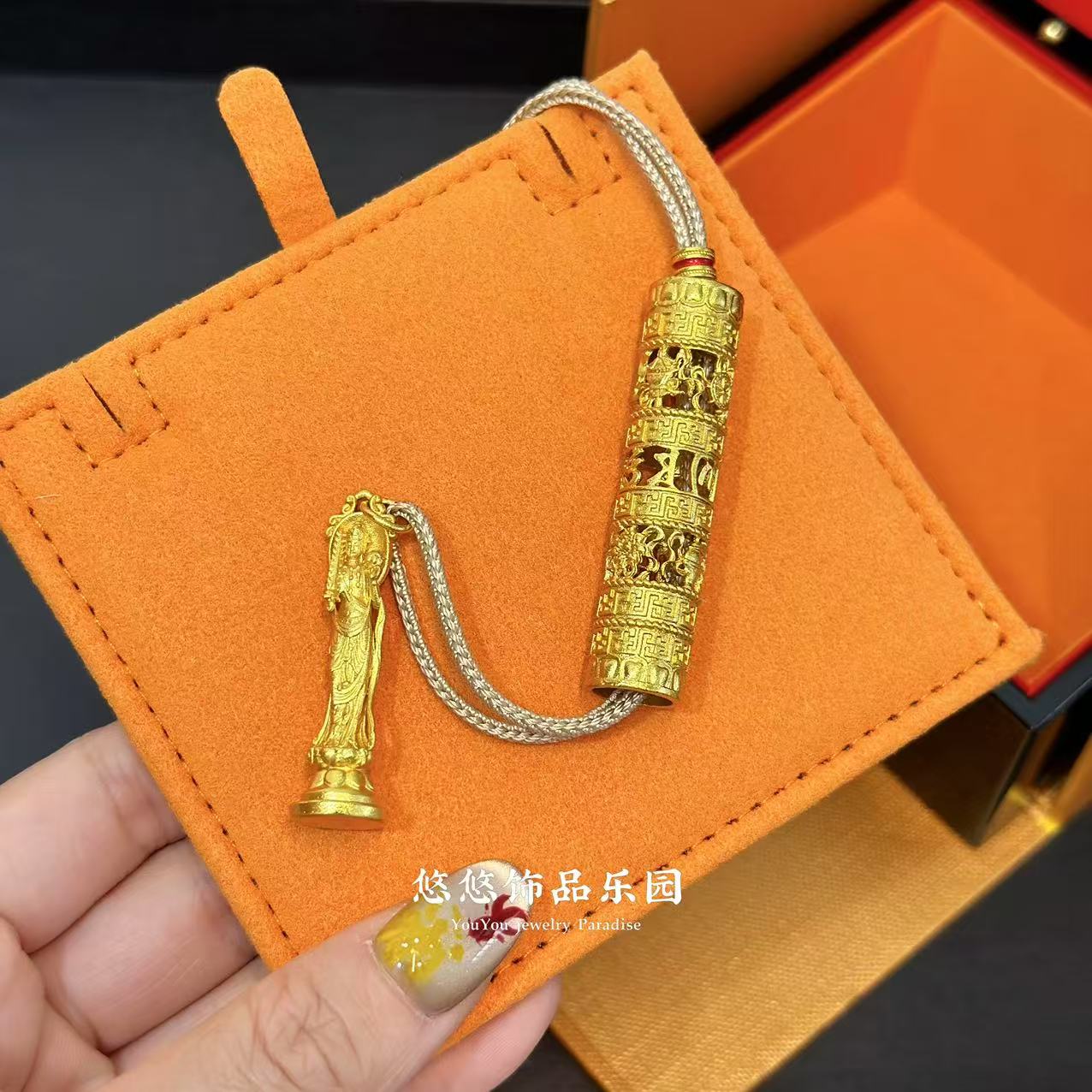 韦雪同款沙金随身佛黄金色八宝随身筒佛项链吊坠佛像项链男女情侣