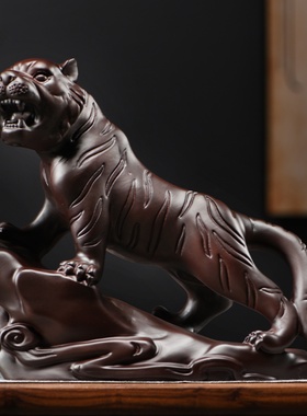 黑檀木雕老虎摆件实木质上山虎生肖工艺品家居办公桌面装饰工艺品