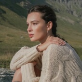 双圈钻石耳钉 源2000 很洋气 出口单 小众设计耳圈 现79.9 纯元