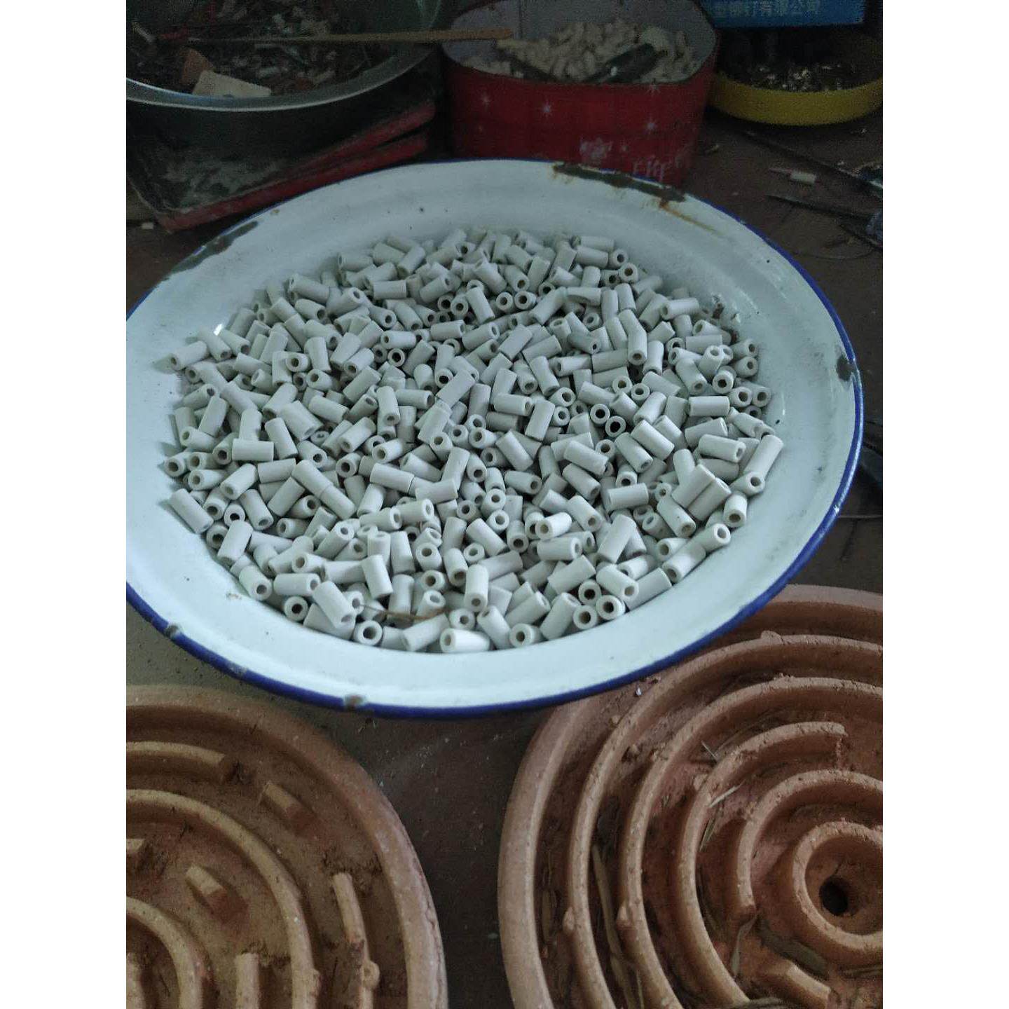 绝缘陶瓷管耐高温瓷套管电炉丝烤箱绝缘瓷管电饼铛瓷管耐高温瓷珠