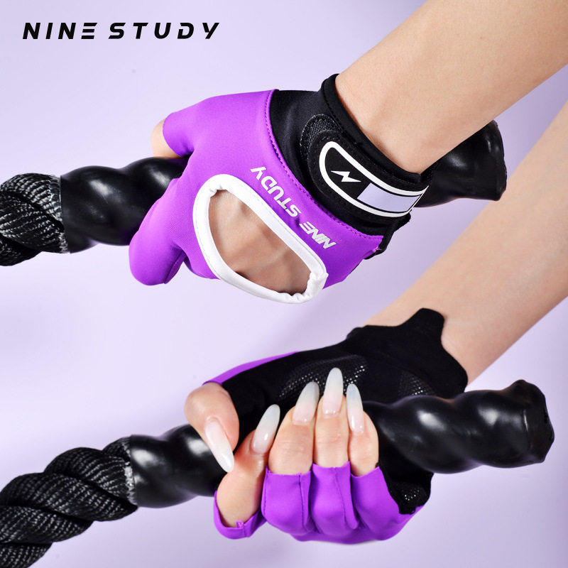 新款运动手套女瑜伽健身锻炼防滑减震半指手套耐磨透气防起茧