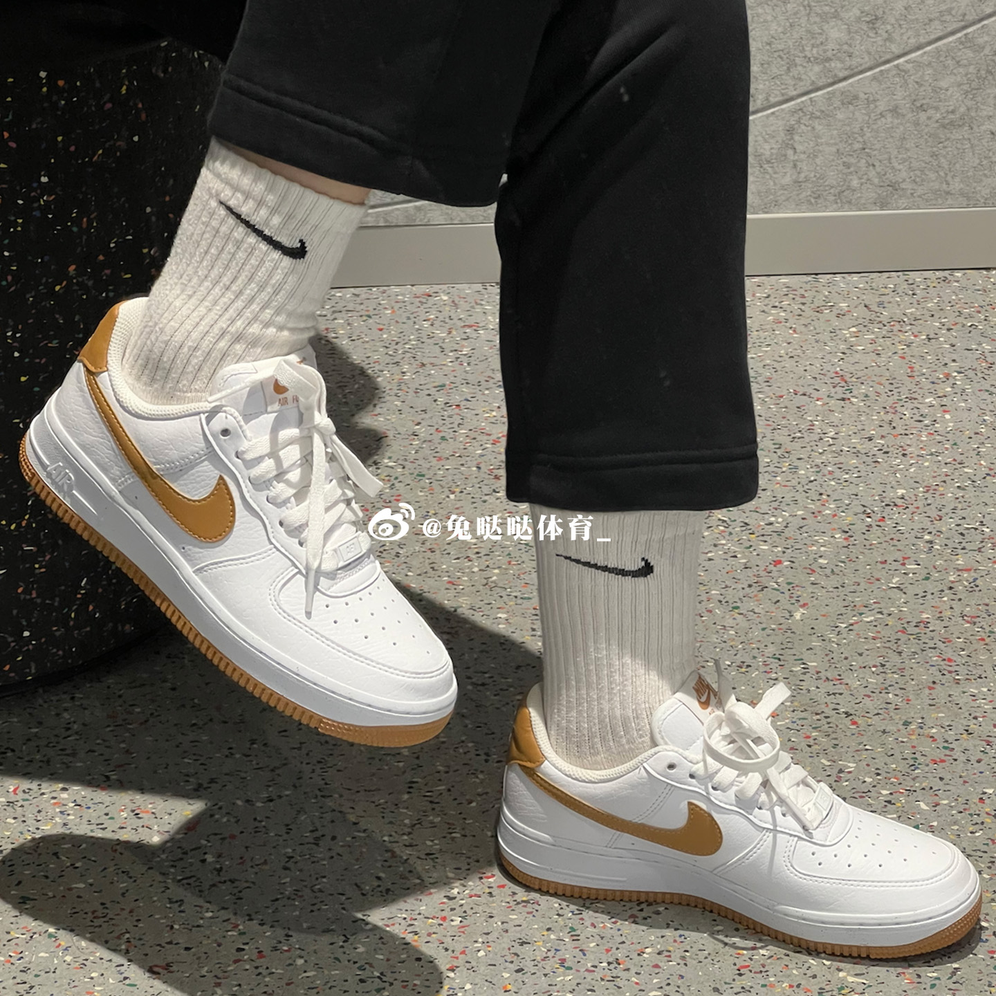 Nike女款Air Force 1空军一号AF1百搭休闲防滑运动板鞋DC9486-103