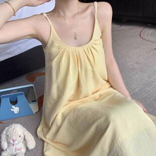 2026小红书带胸垫睡裙女新款法式黄色吊带连衣裙女夏季海边度假风