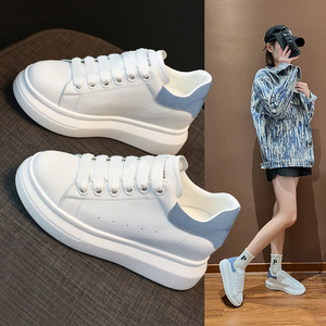小白鞋女士真皮2026春夏新款爆款增高运动单板鞋厚底休闲舒适百搭