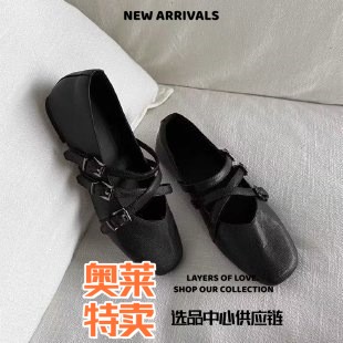 东莞男士运动鞋多扣交叉细带芭蕾风单鞋宽松圆头复古法式日底玛丽