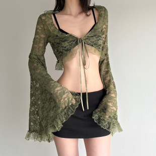 eilove森系复古系带v领绿色蕾丝衫 上衣 女古着辣妹透视叠穿喇叭袖