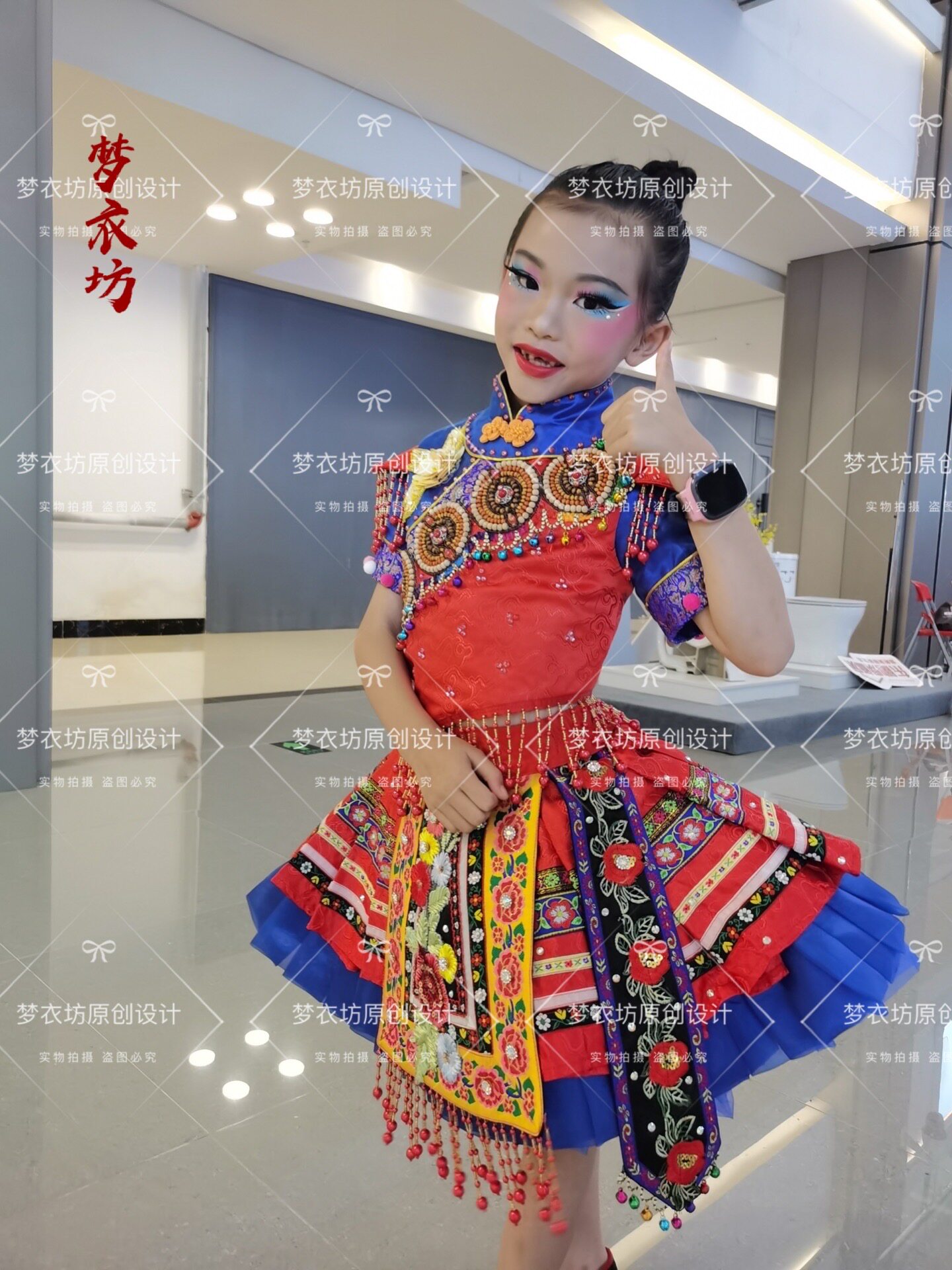 快乐阳光女童傈僳火旺旺彝族瑶族哈尼族唱歌少数民族服装演出服