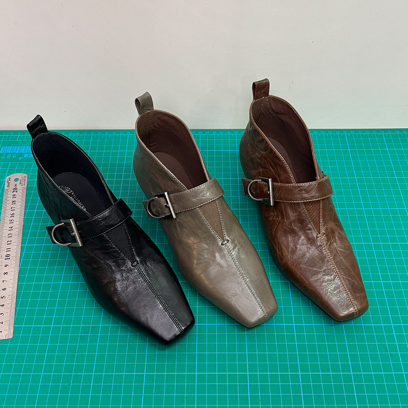 真皮踝靴金属皮带扣粗跟及踝靴女大码2026早春新款复古时尚短靴子,女鞋,时装靴,淘宝优惠券,粉丝福利购,淘宝优惠卷