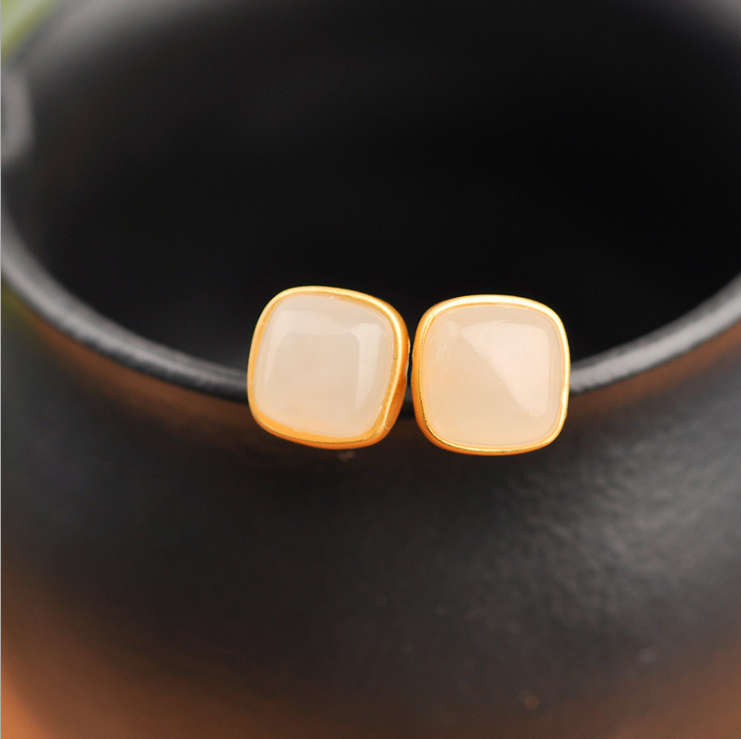 天然和田玉小方耳钉女小巧简约气质精致S925耳环女纯银防过敏耳饰