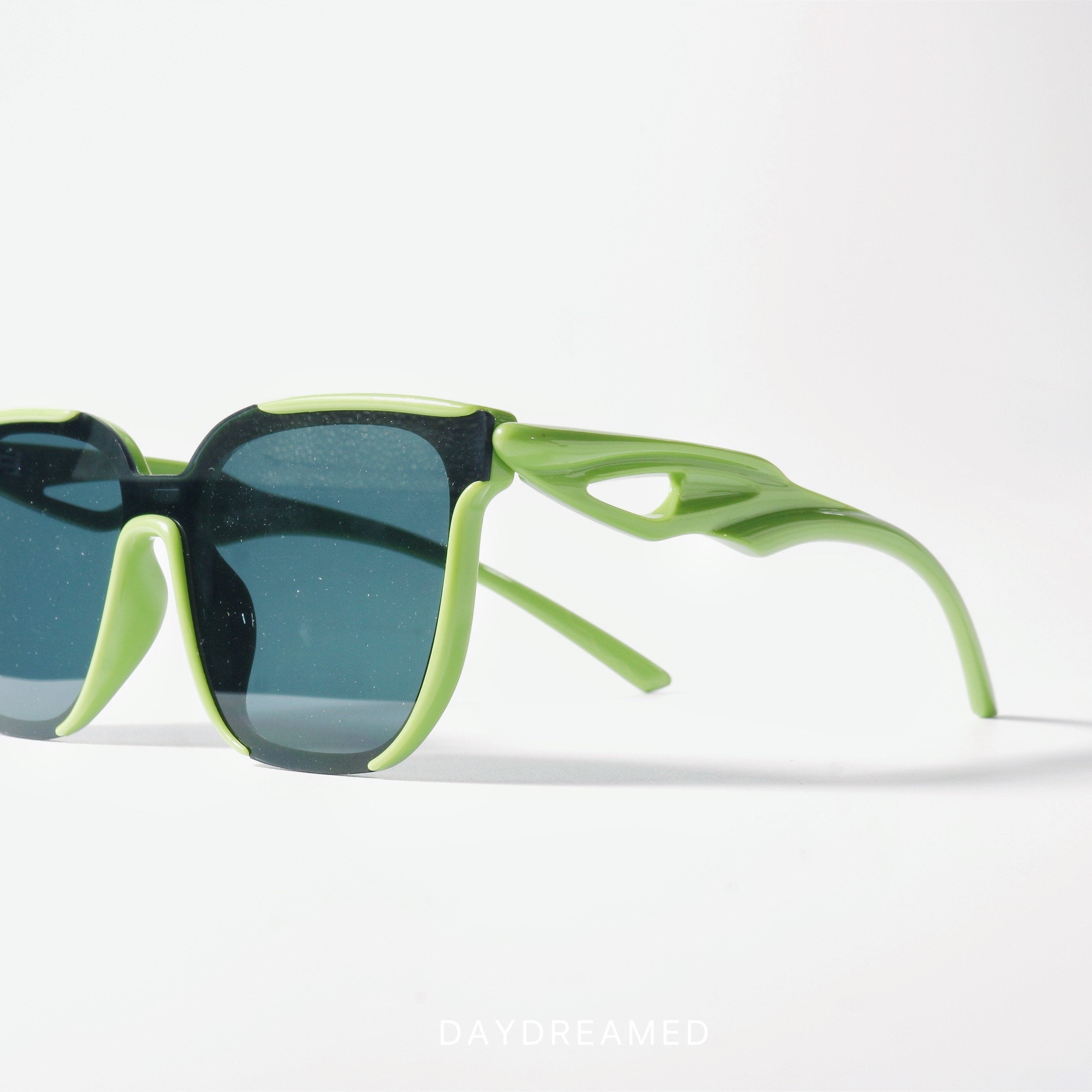 鲨鱼元素连体一片式墨镜UV400防紫外线辐射反光大框个性太阳眼镜