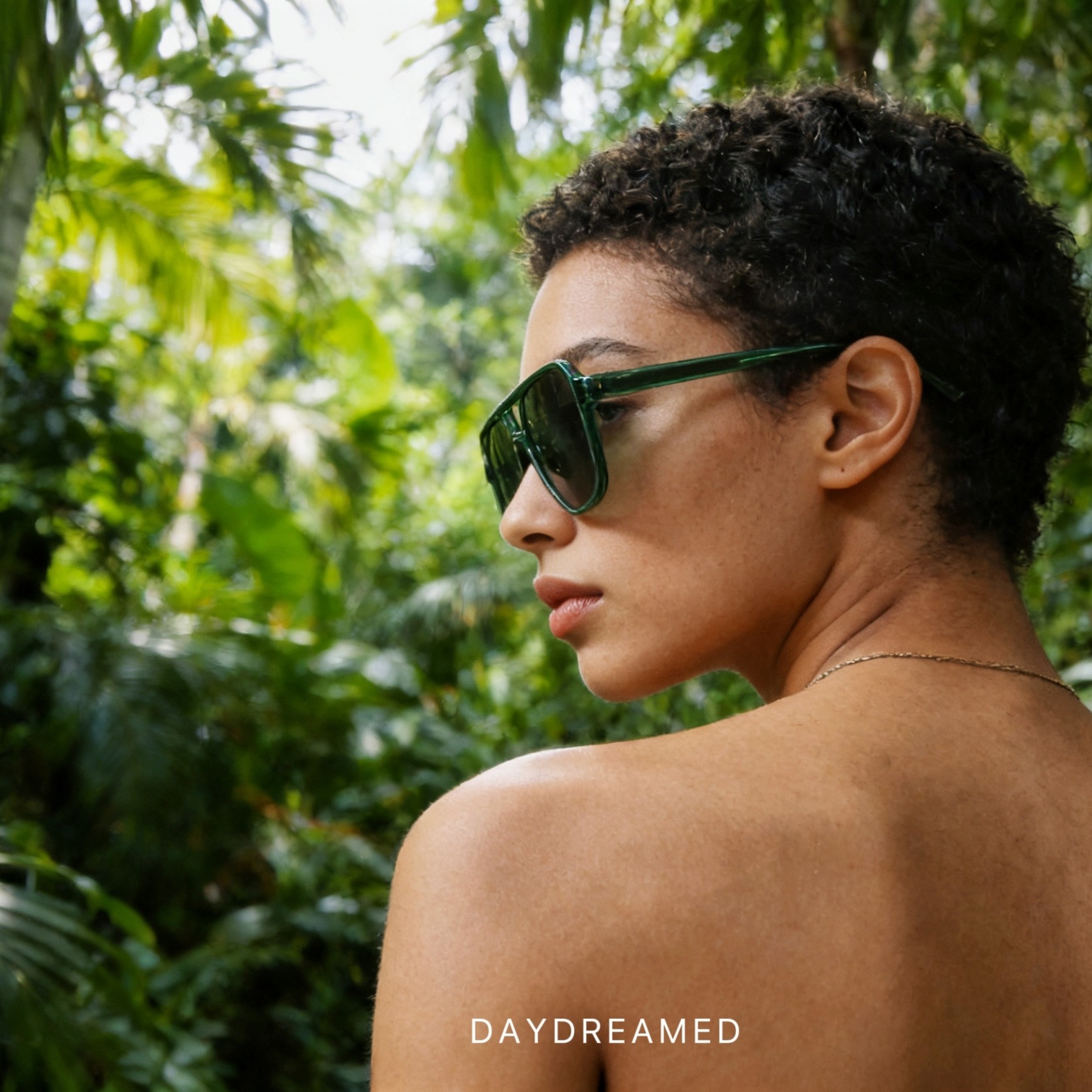 祖母绿色防紫外线飞行员式墨镜