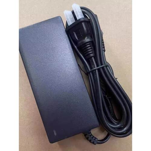 尚为移动电源SZSW2650-600充电输入DC20V5A常规圆口电源适配器