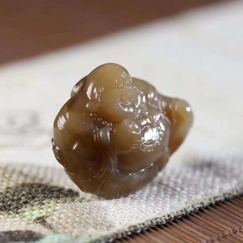 新疆天然和田玉玉器供应链且末红糖老料弥勒佛吊坠笑佛工艺品挂件