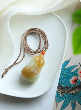 天然新疆和田玉玉器工厂店俄料老料俏糖色玉石白菜吊坠挂件带证