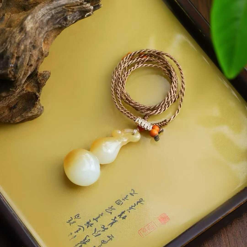 天然新疆和田玉玉器工厂店俄料老料俏糖色简约款玉石葫芦吊坠挂件