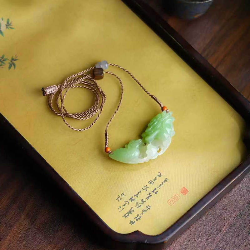 天然和田玉玉器工厂店青海料老料俏翠色玉石鸟语花香锁骨链吊坠