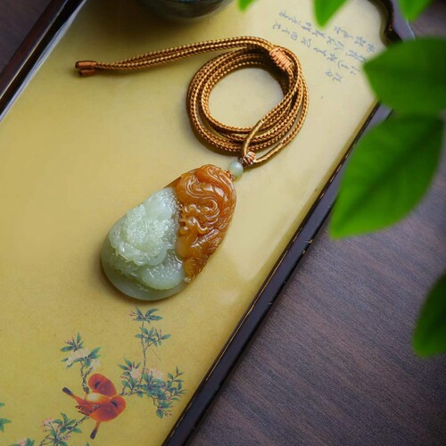 天然和田玉玉器工厂店新疆且末料老料俏糖色玉石龙凤呈祥吊坠挂件