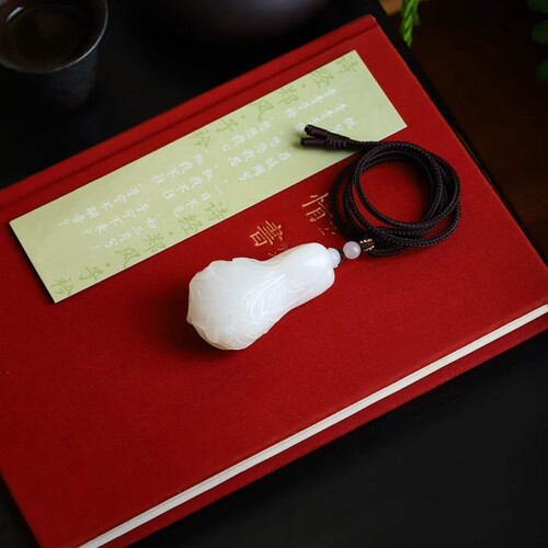 天然和田玉玉器工厂店青海料羊脂级白玉工艺品玉石白菜吊坠挂件