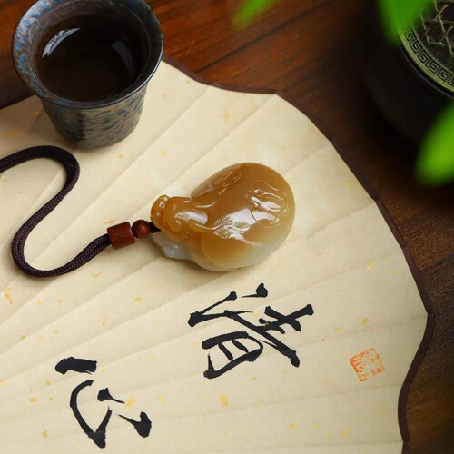 天然新疆和田玉玉器工厂店新疆且末料老料俏糖色玉石龙龟吊坠挂件