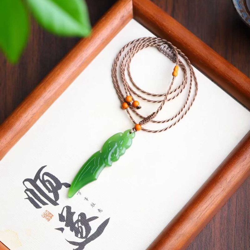 天然新疆和田玉玉器工厂店俄料碧玉老料简约款玉石龙牙吊坠挂件