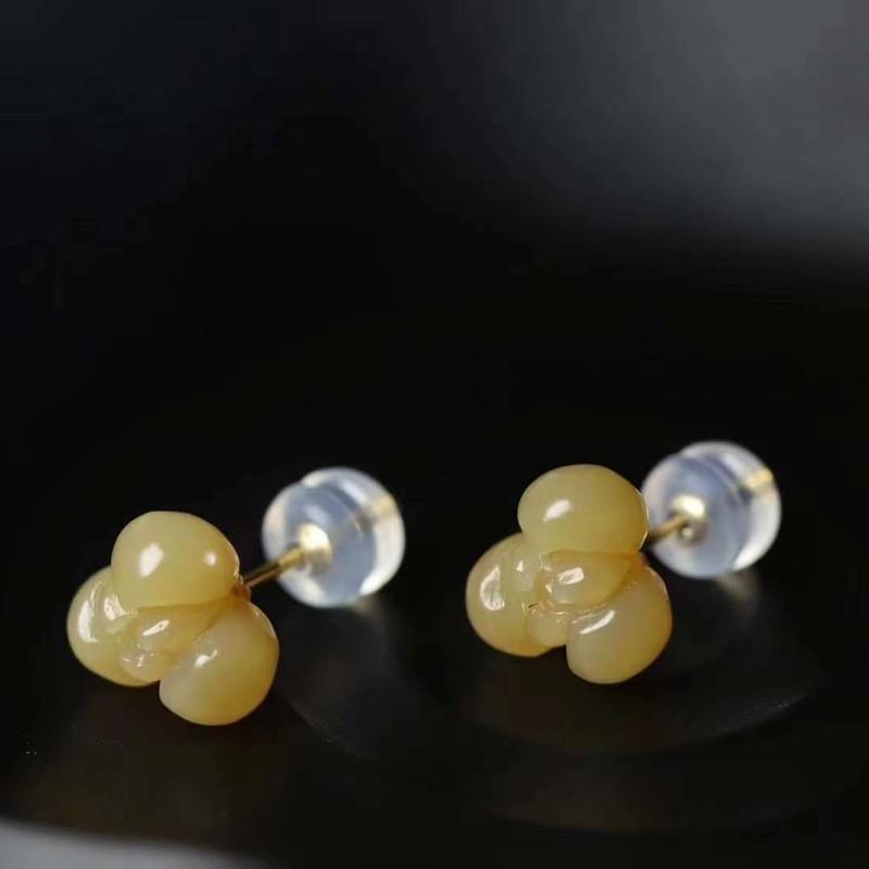 天然新疆和田玉玉器供应链且末糖料老料满糖色莲花耳钉玉石工艺品