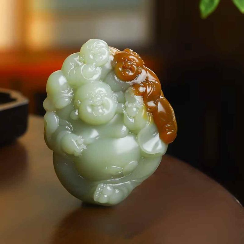 和田玉供应链天然新疆和田玉且末糖料老料俏糖色玉石弥勒佛手把件