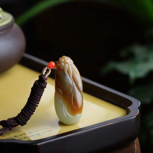 天然新疆和田玉玉器工厂店新疆且末料老料俏糖色玉石知了吊坠挂件
