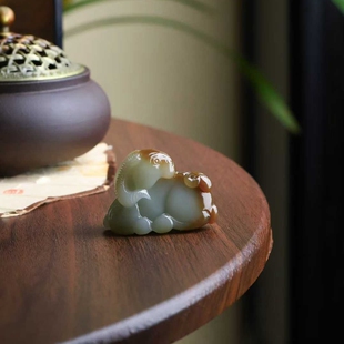 天然和田玉玉器工厂店新疆且末料老料俏糖色玉石十二生肖羊手把件