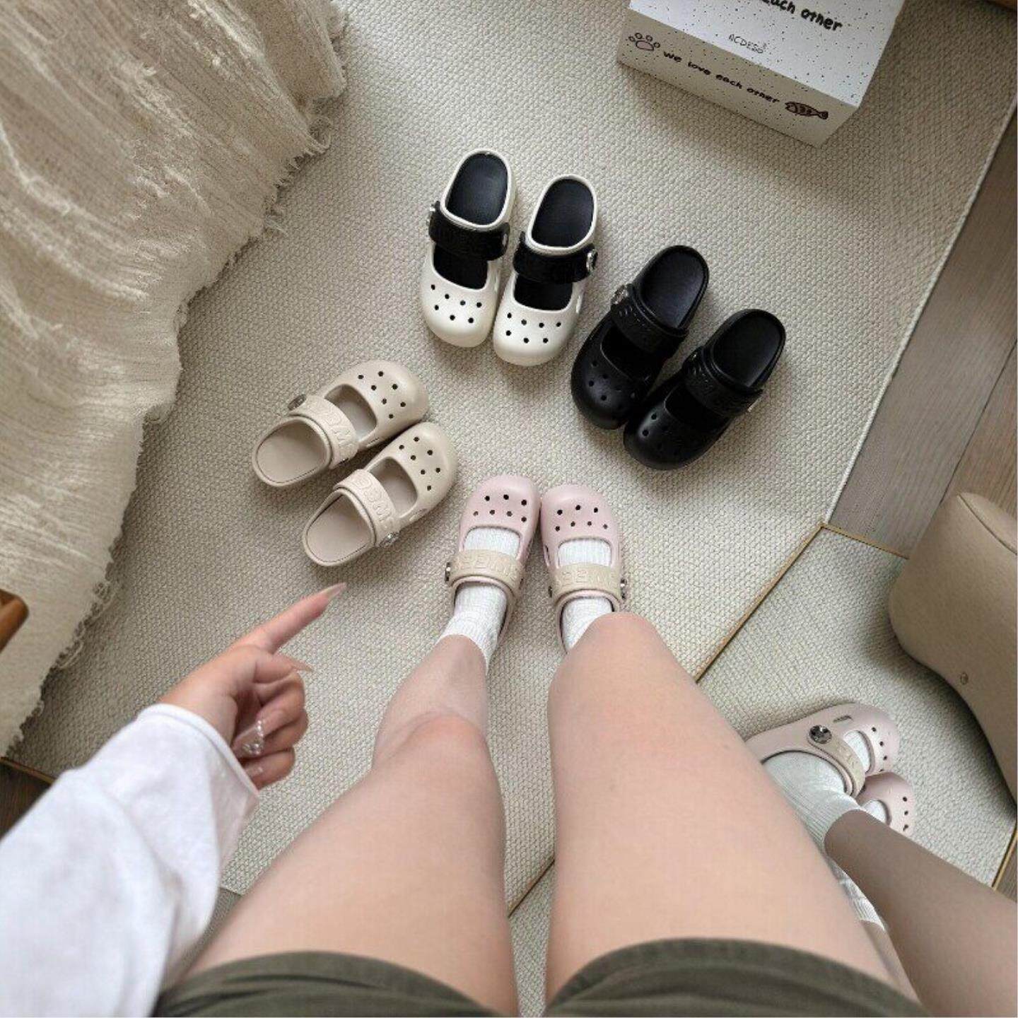 粉色洞洞鞋女夏季外穿不累脚沙滩鞋显脚小厚底增高超舒服2026新款