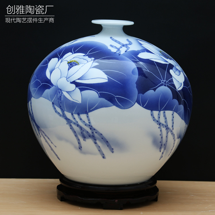 手绘釉下彩青花瓷富贵牡丹花瓶 家居工艺品装饰摆