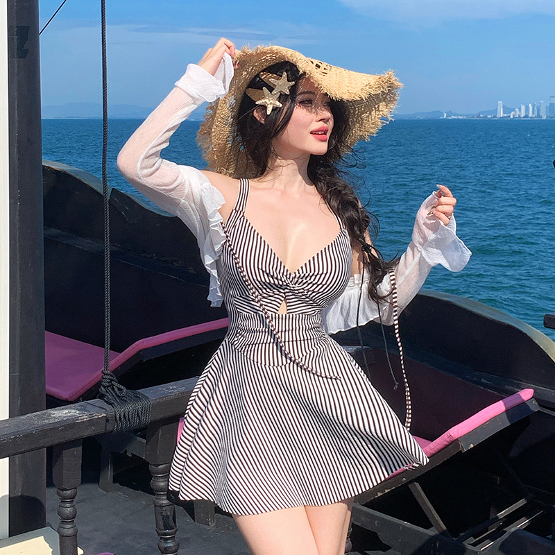 大码胖mm防晒条纹连体泳衣