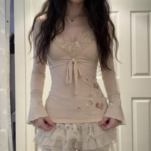 杏色修身显瘦长袖T恤女
