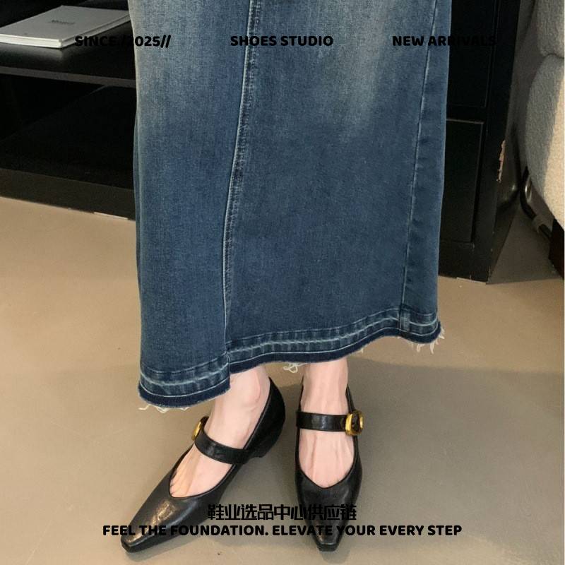台州市恒宾鞋业法式高级感珍鞋女金属扣带复古气质通勤尖头高跟单