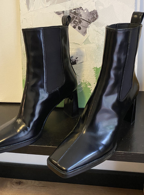 Flapper S 牛油皮小方头牛皮高跟短靴