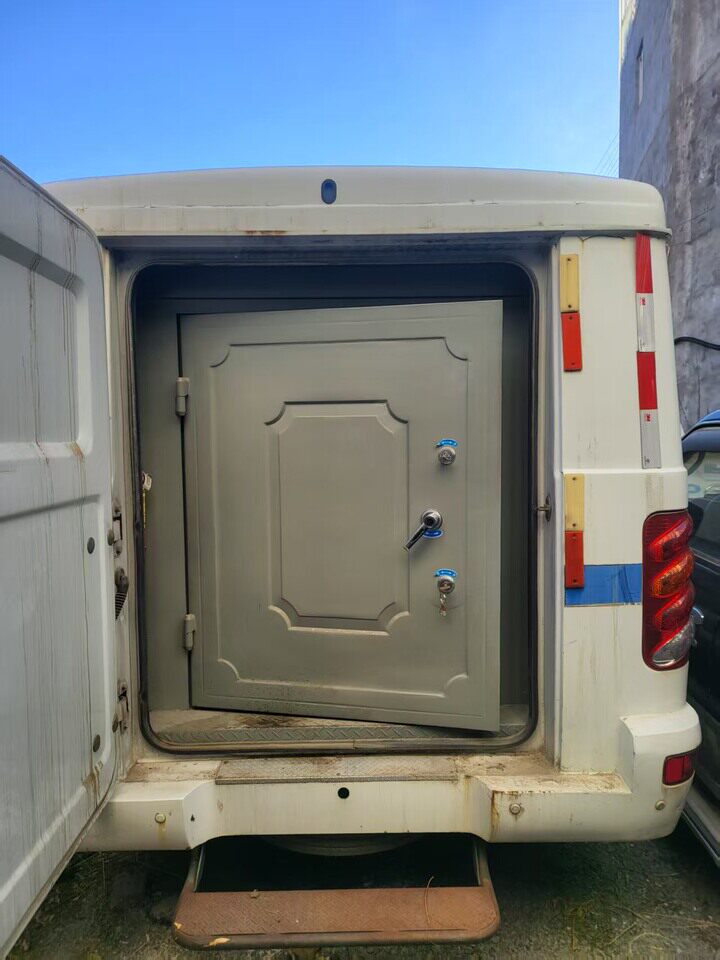 4月24日阿坝市轻型载货专项作业车（川UQ1365）网络拍卖公告
