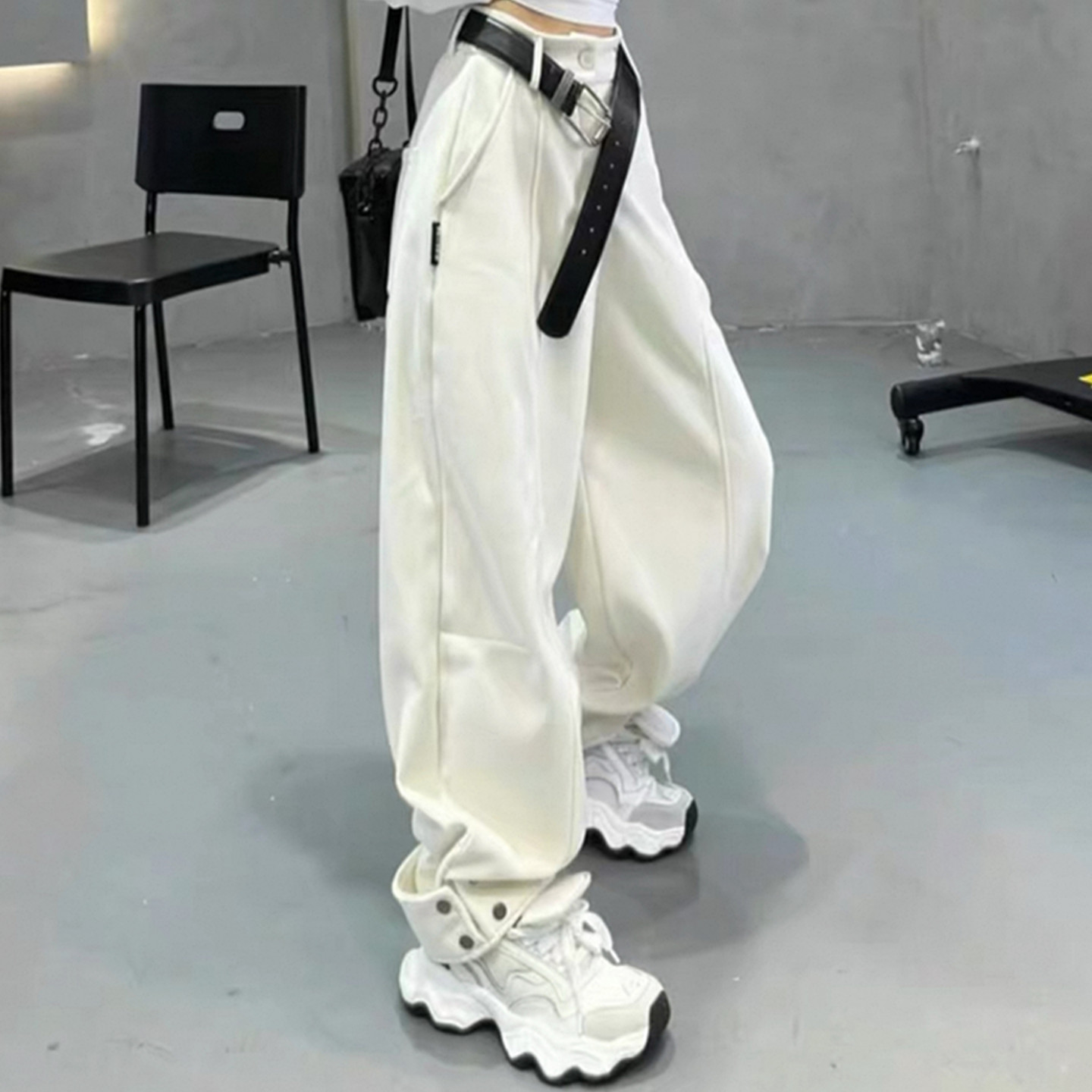 时尚灯芯绒加绒加厚弯刀阔腿裤