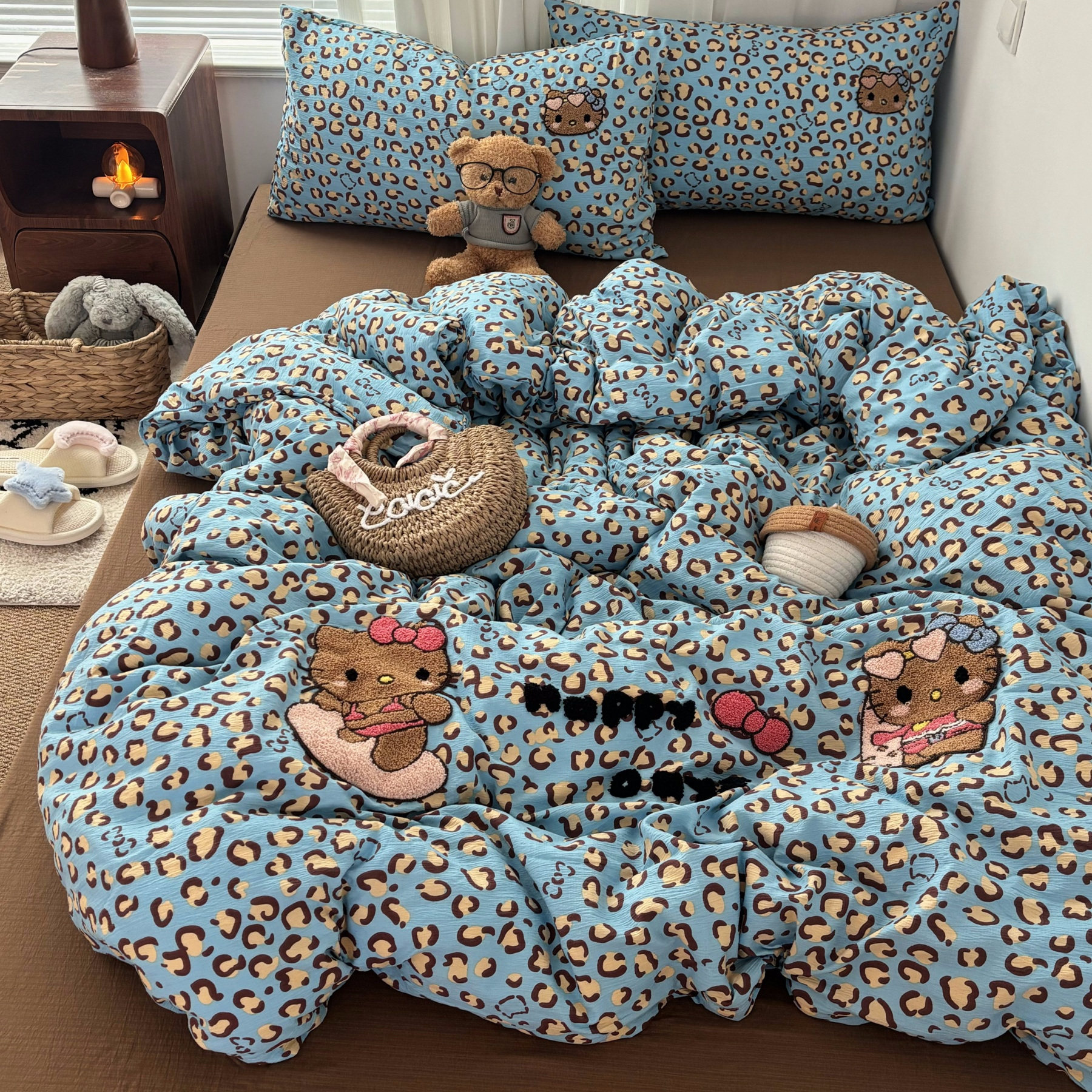 少女心蓝咖豹纹猫咪毛巾绣四件套