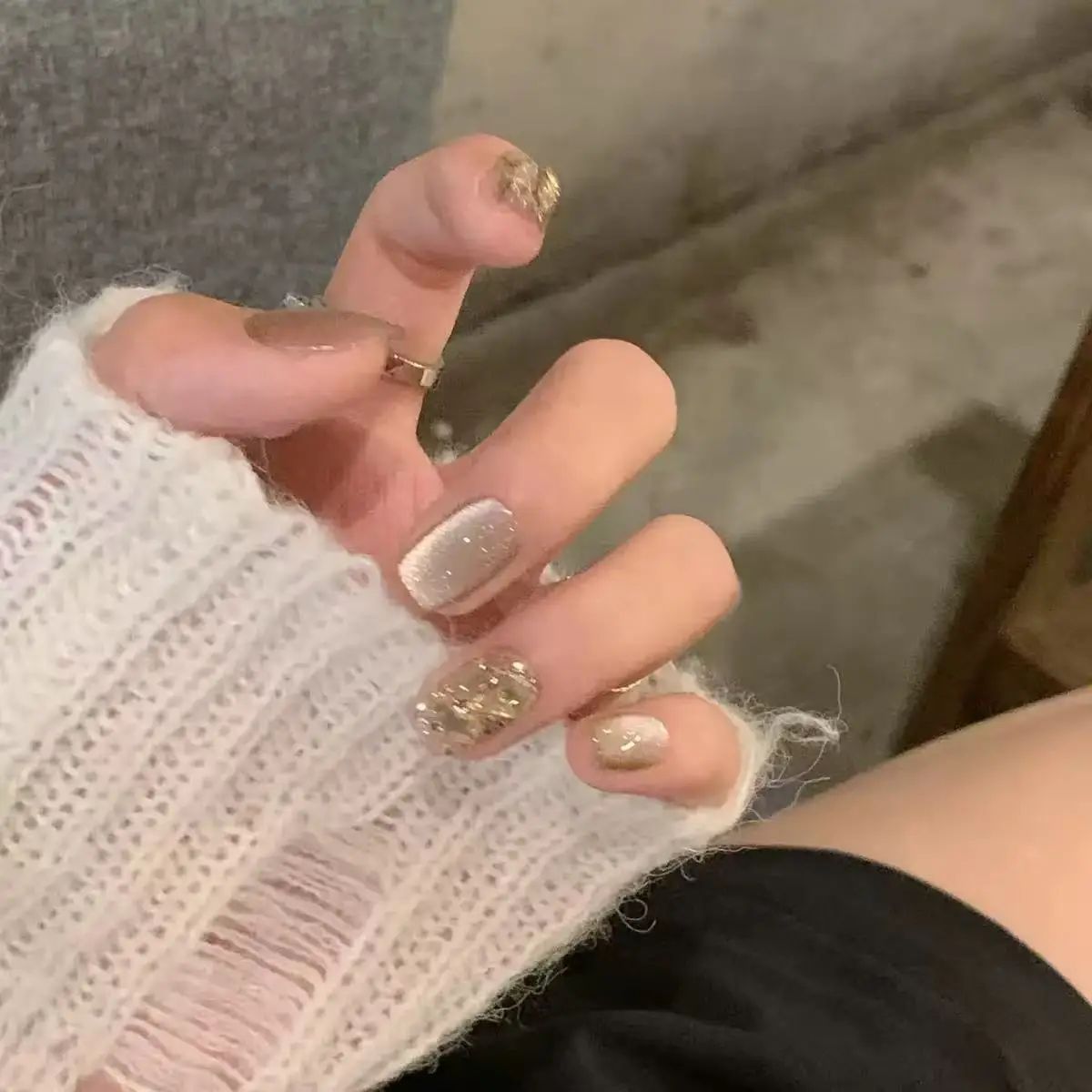 24 PCs Short French Minimalist Cat-eye Nails with 1 Jelly an