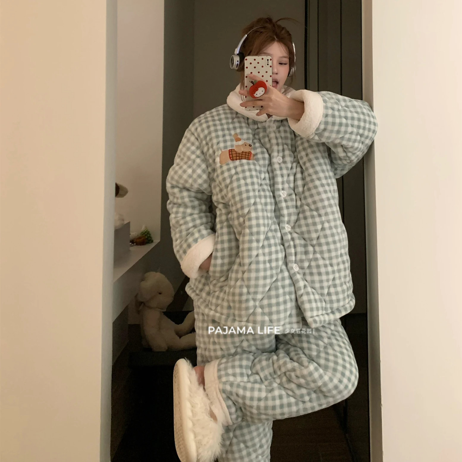 超暖和!可爱腊肠狗三层夹棉睡衣女冬季珊瑚绒保暖家居服