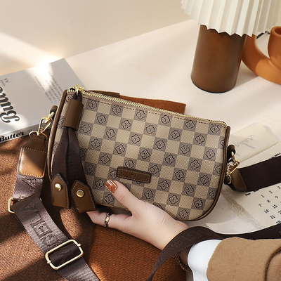 印花宽肩带斜挎女包包