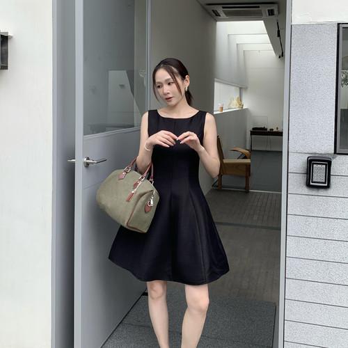 F.THREE三姐妹-约会本命短裙高级感气质无袖收腰显瘦连衣裙91078