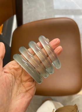 冰透种石英岩玉手镯蓝水天