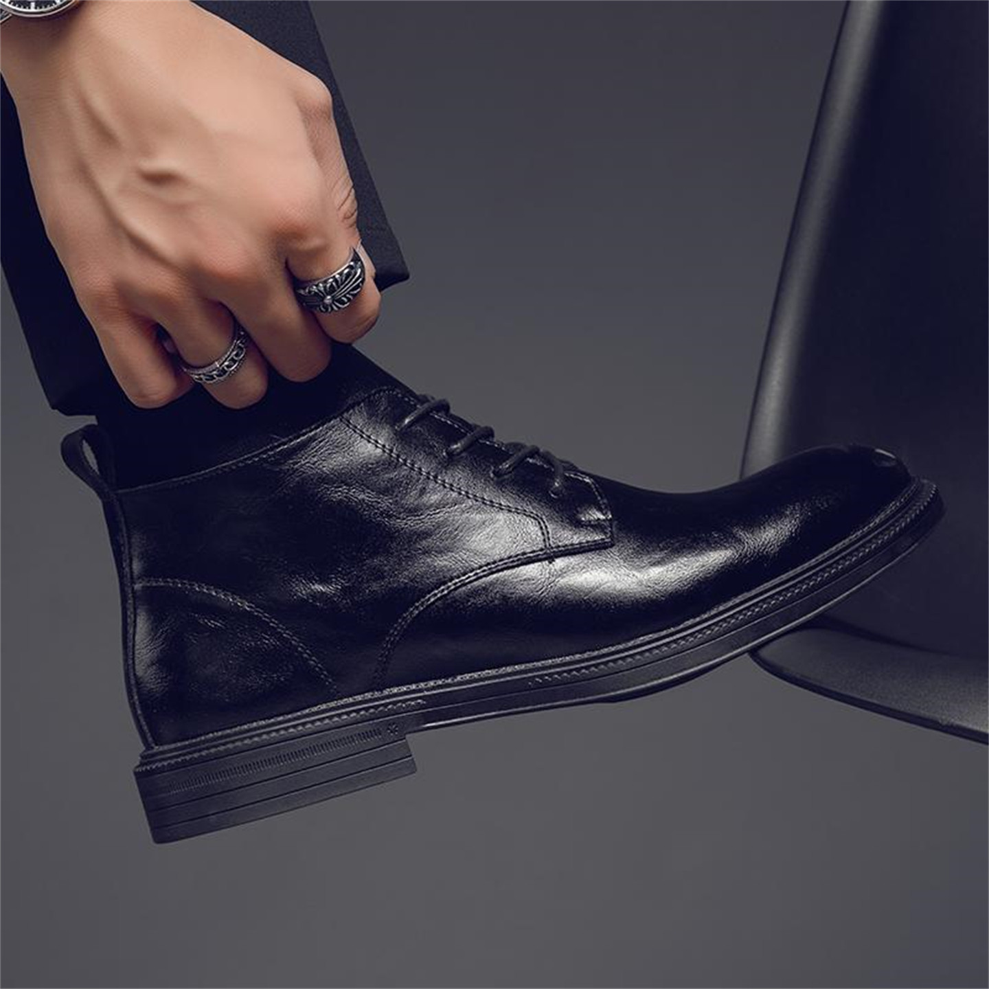 马丁靴男士秋冬季加绒英伦风真皮尖头男靴高级感商务正装休闲皮鞋