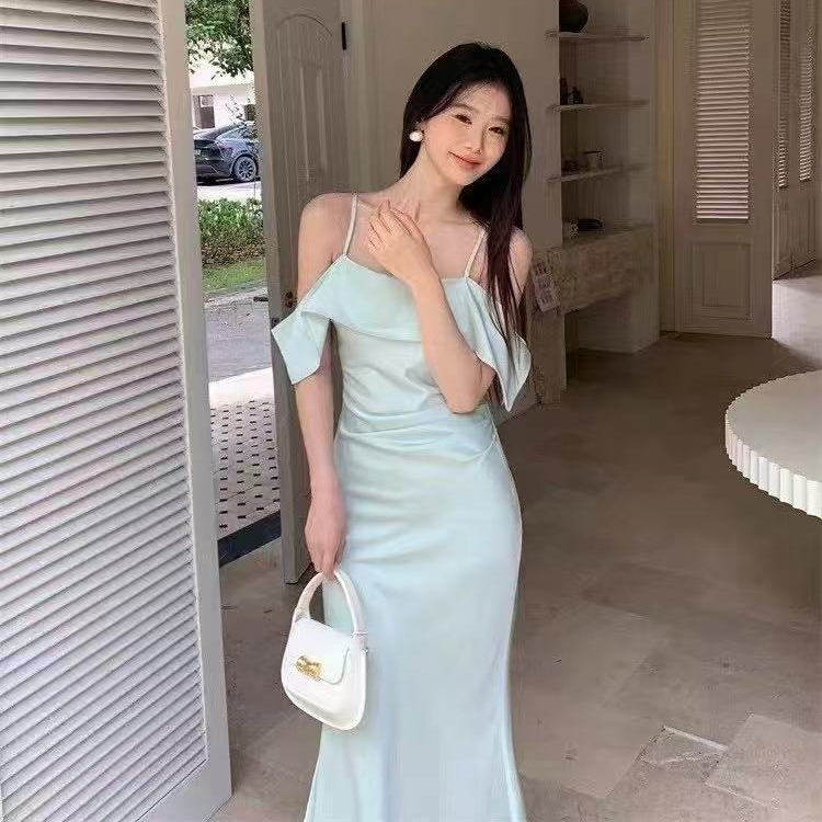 法式气质醋酸缎面一字肩吊带连衣裙女夏季修身收腰显瘦温柔风长裙