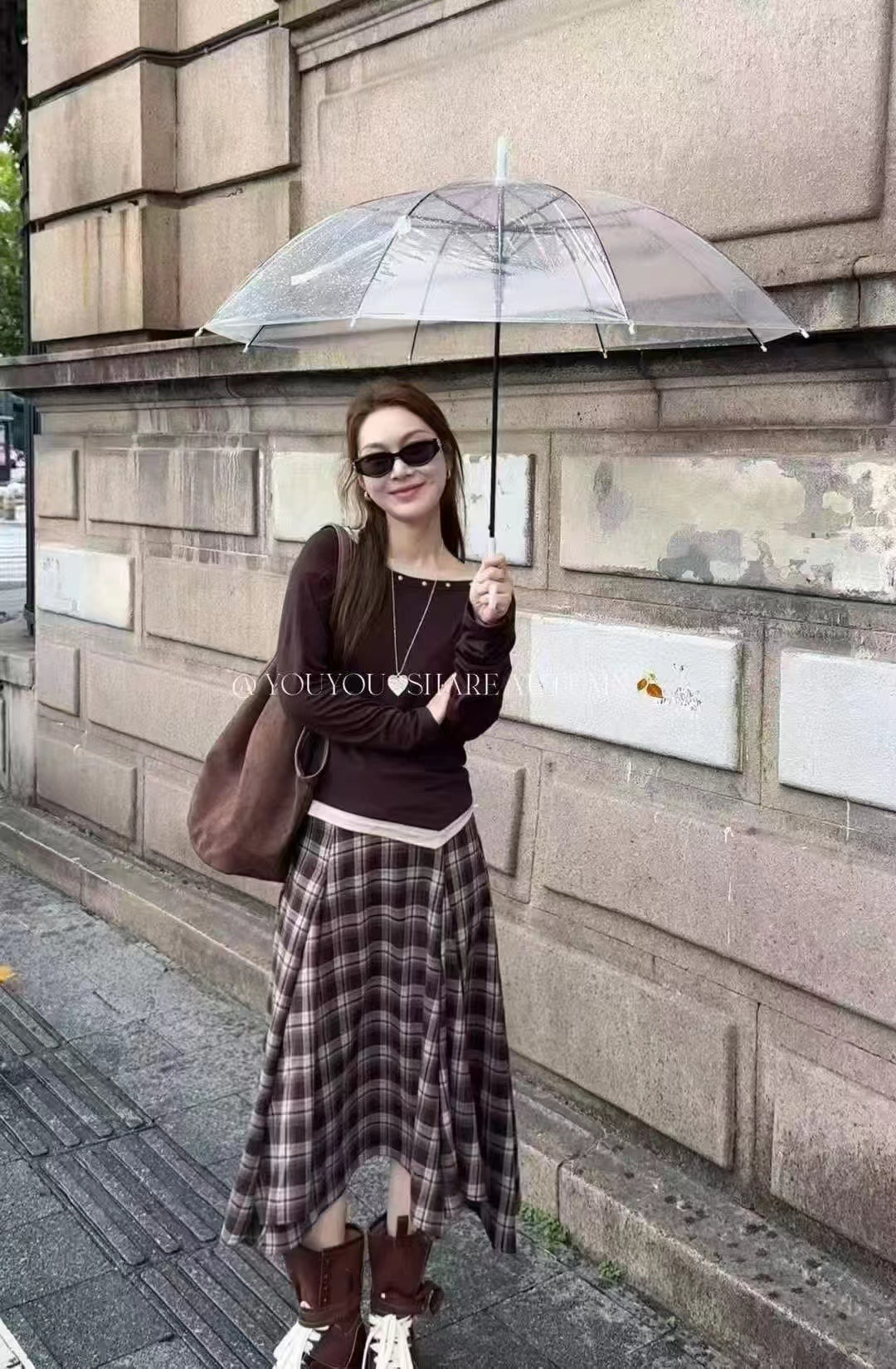 十三行早秋韩系时尚百搭显瘦设计感复古格子半身裙长袖T恤两件套
