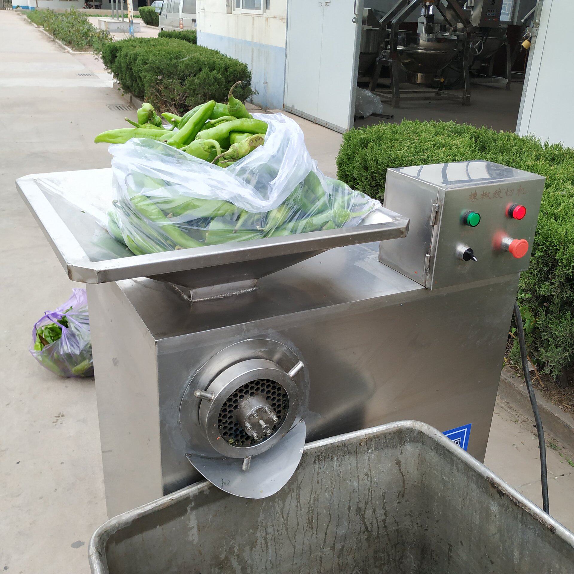 鲜辣椒酱成套加工设备 清洗搅碎炒制设备 大产量 豆瓣酱炒锅 8