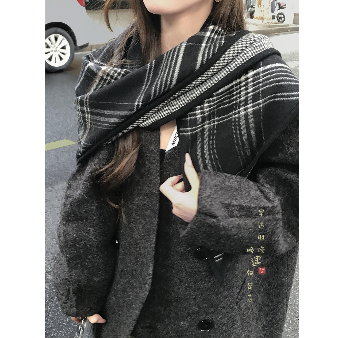 暖意围藏！格子外搭披肩围巾两用女秋冬高级感护颈含羊毛围脖配饰